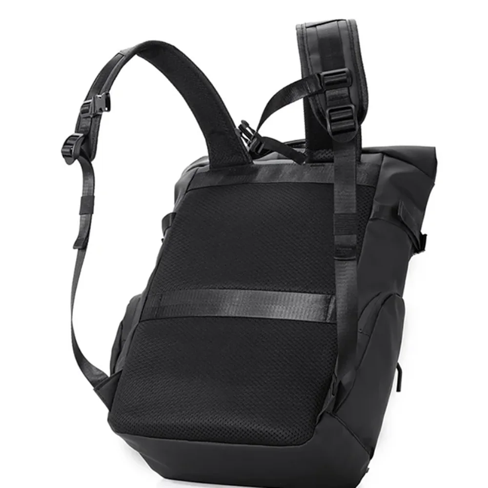 Padded breathable back panel and adjustable shoulder straps